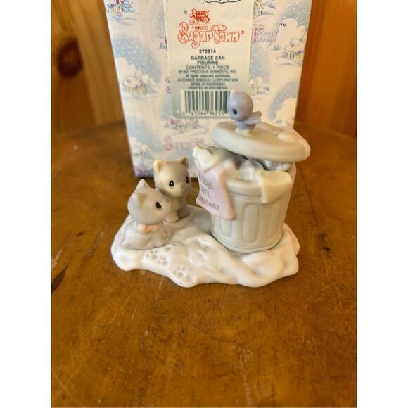 Precious Moments Sugar Town 272914 Garbage Can Figurine 1997 (8438) - Picture 1 of 7